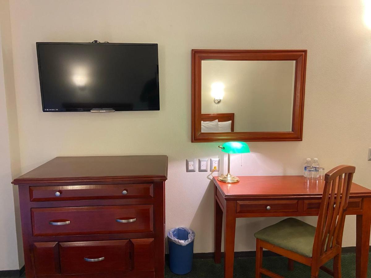 Hotel Enterprise Inn Poliforum León Zewnętrze zdjęcie