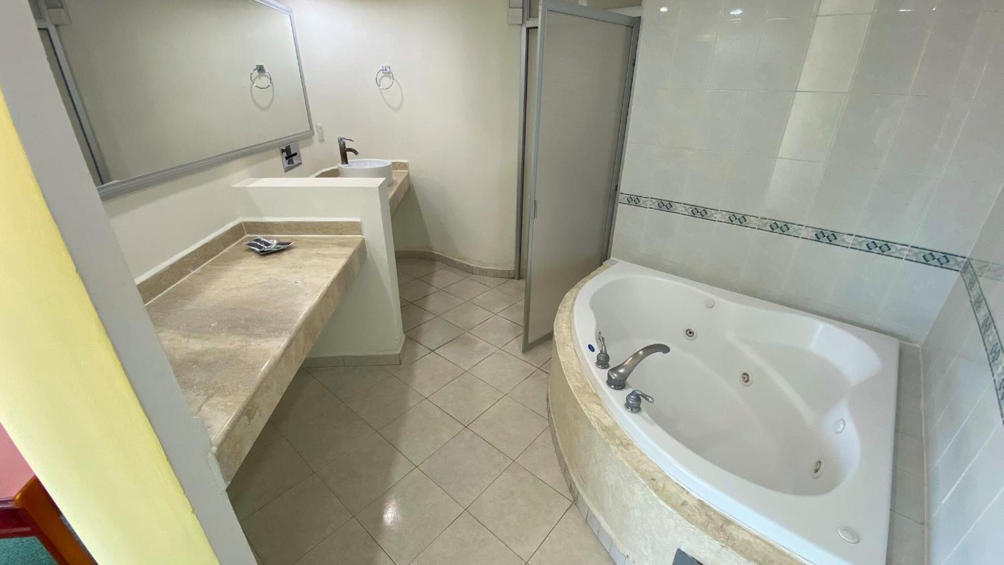 Hotel Enterprise Inn Poliforum León Zewnętrze zdjęcie