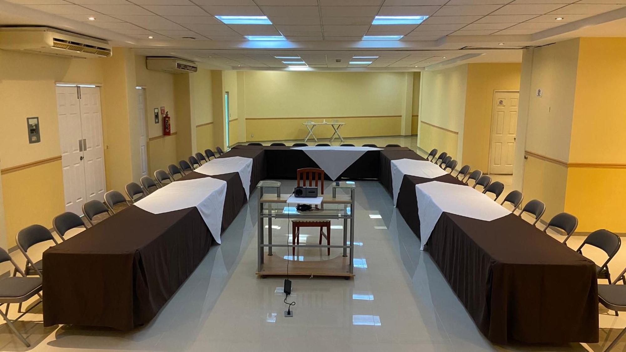 Hotel Enterprise Inn Poliforum León Zewnętrze zdjęcie